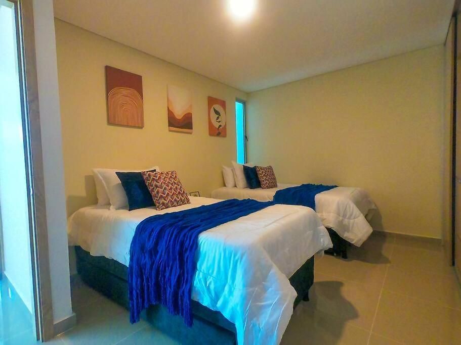 Spectacular*2bed*balcony* Ac*near Montu 1404b