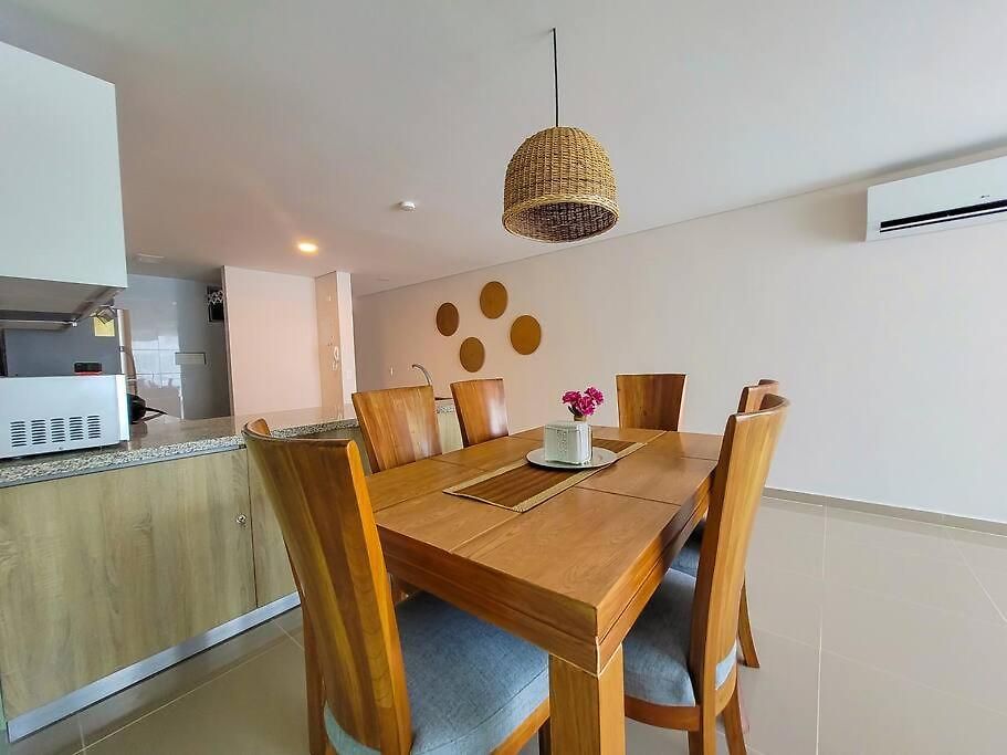 Spectacular*2bed*balcony* Ac*near Montu 1404b