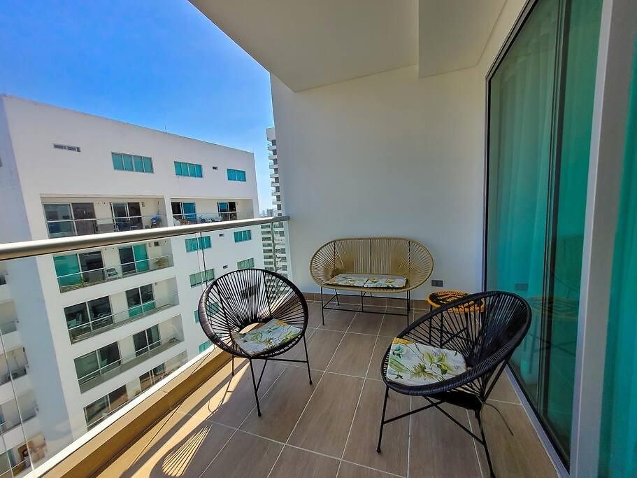 Spectacular*2bed*balcony* Ac*near Montu 1404b *